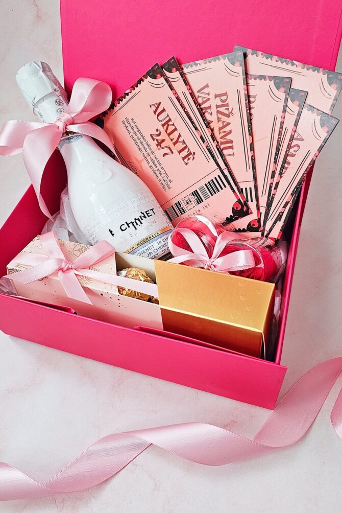 Pink gift box - Image 3