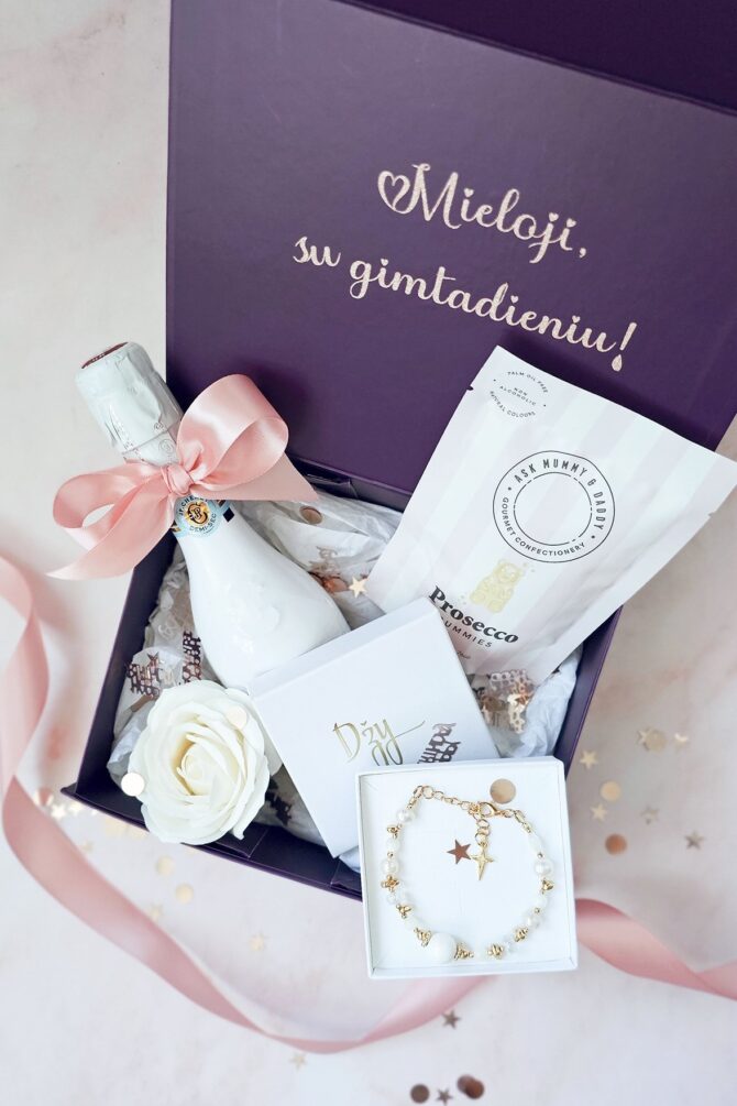 Gift set with Prosecco gummies, rose soap flower , bracelet and drink - Image 2