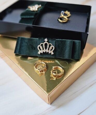Velvet hair bow and stainless Hoop Earrings(Green)