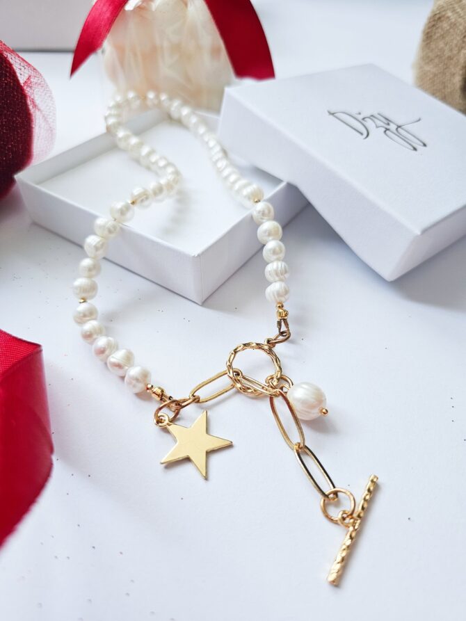 Gift set with freshwater pearls necklace ,sparkling wine and candle - Image 4
