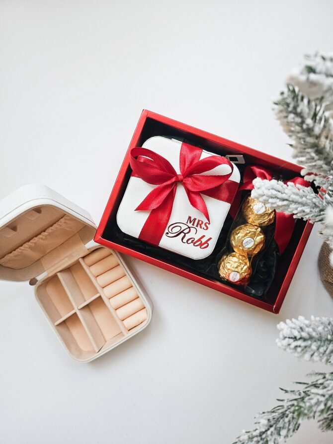 Personalized Jewellery Box and chocolate