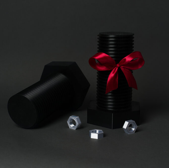Giant Plastic Screw Gift Box – The Ultimate Gift for Him - BLACK - Image 5