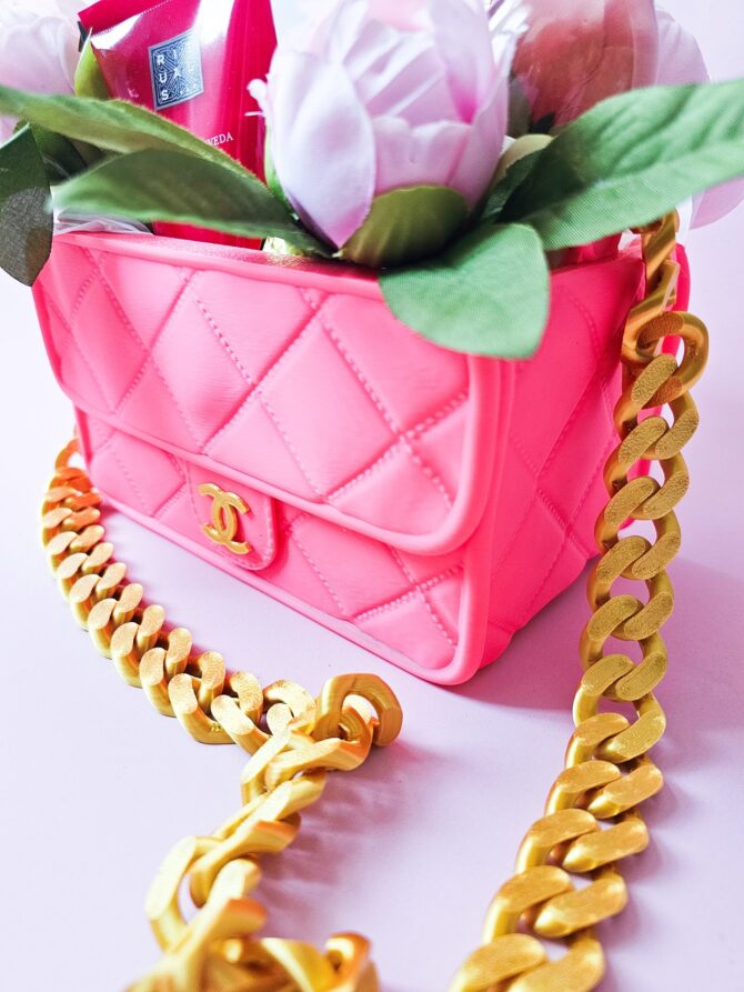 Luxury Pink Chanel-Inspired Gift Set - Image 4