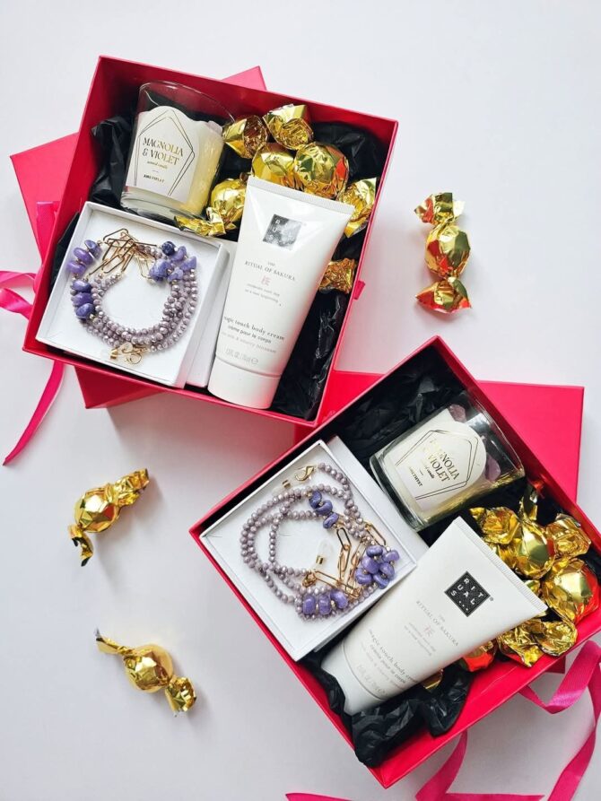 Luxury Self-Care & Accessories Gift Box – Elegant Relaxation & Style Set - Image 2