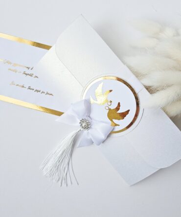 Elegant Wedding Money Envelope with Doves & Tassel