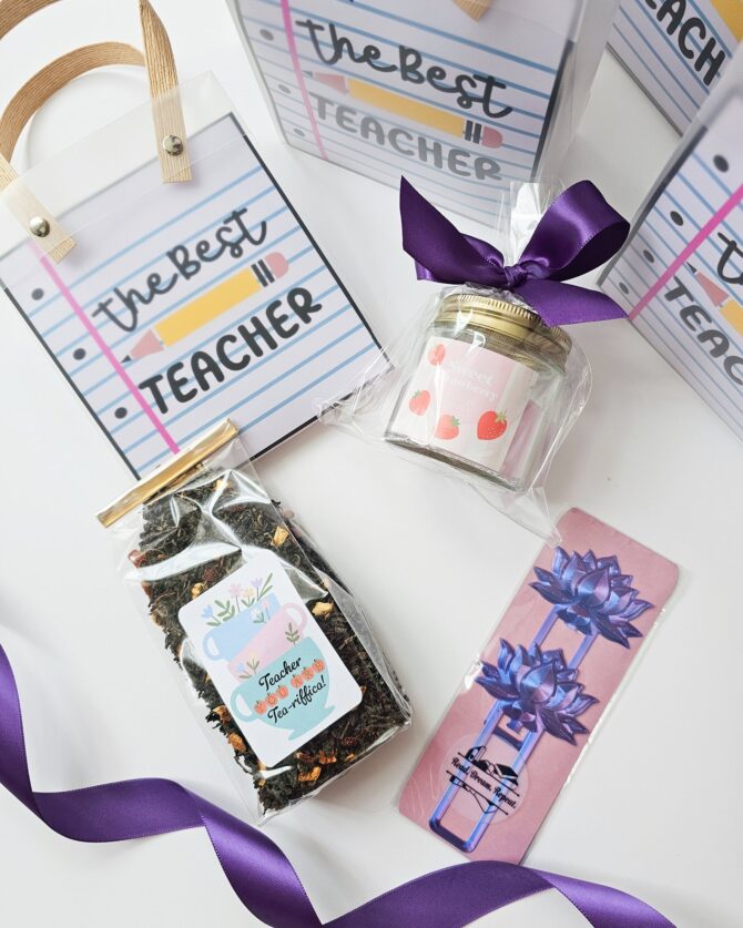 Teacher Appreciation Gift Set – Cinnamon Orange Spice Tea, Candle, Bookmark