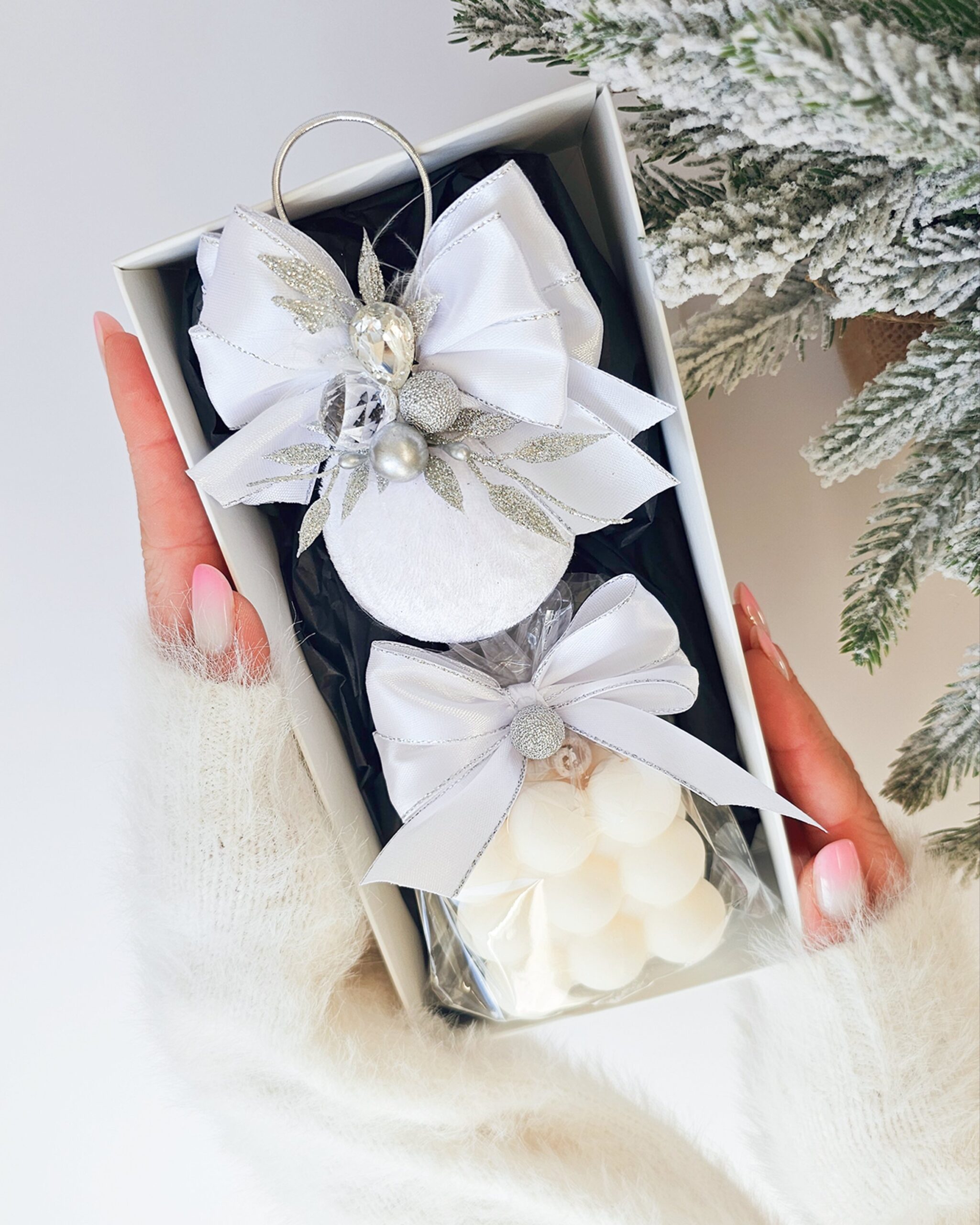 Handmade Christmas Gift Set – Ornament & Candle (SILVER)