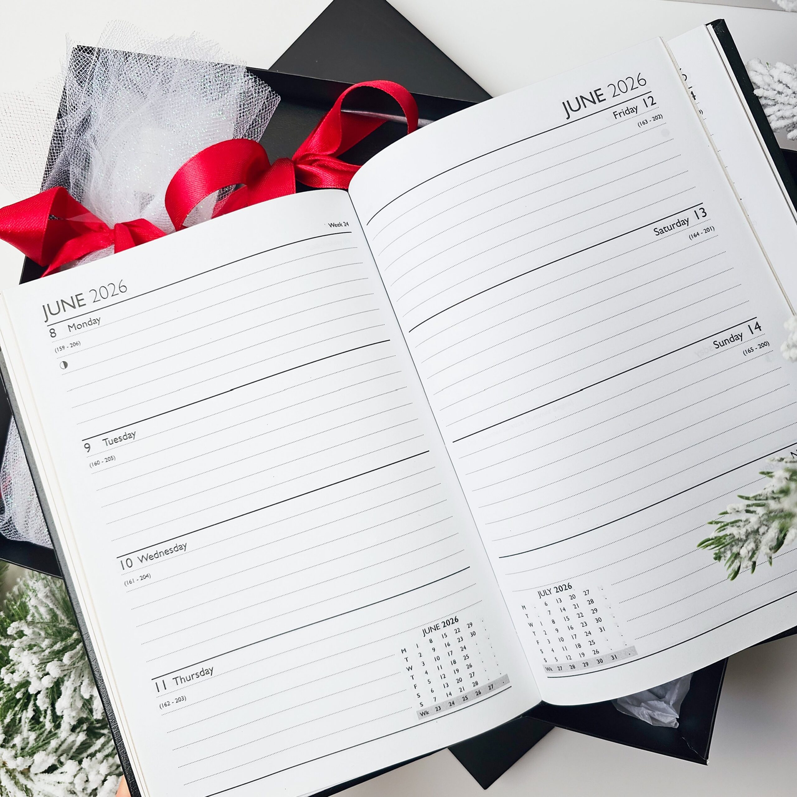 Deluxe 2026 Planner Gift Box - Image 4