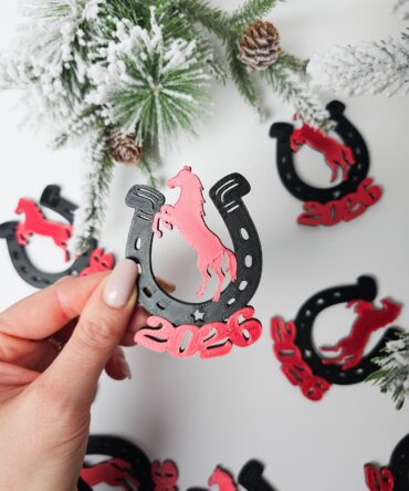 2026 Horse & Horseshoe Fridge Magnet – Lucky New Year Charm(RED)