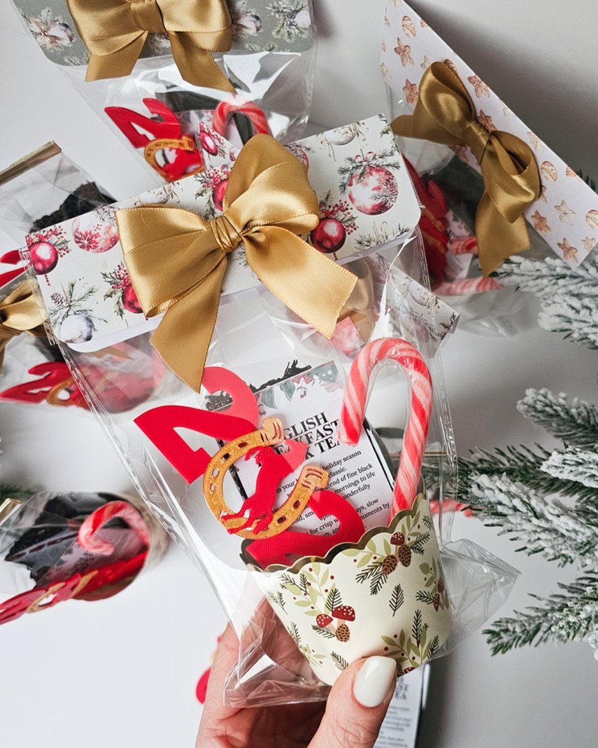 2026 New Year Gift Set – English Breakfast Black Tea, Magnet & candy cane - Image 2