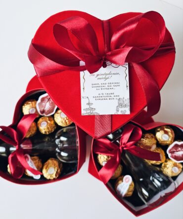 Heart-Shaped Gift Box with Chocolates & “Kiss & Cheers” Glasses