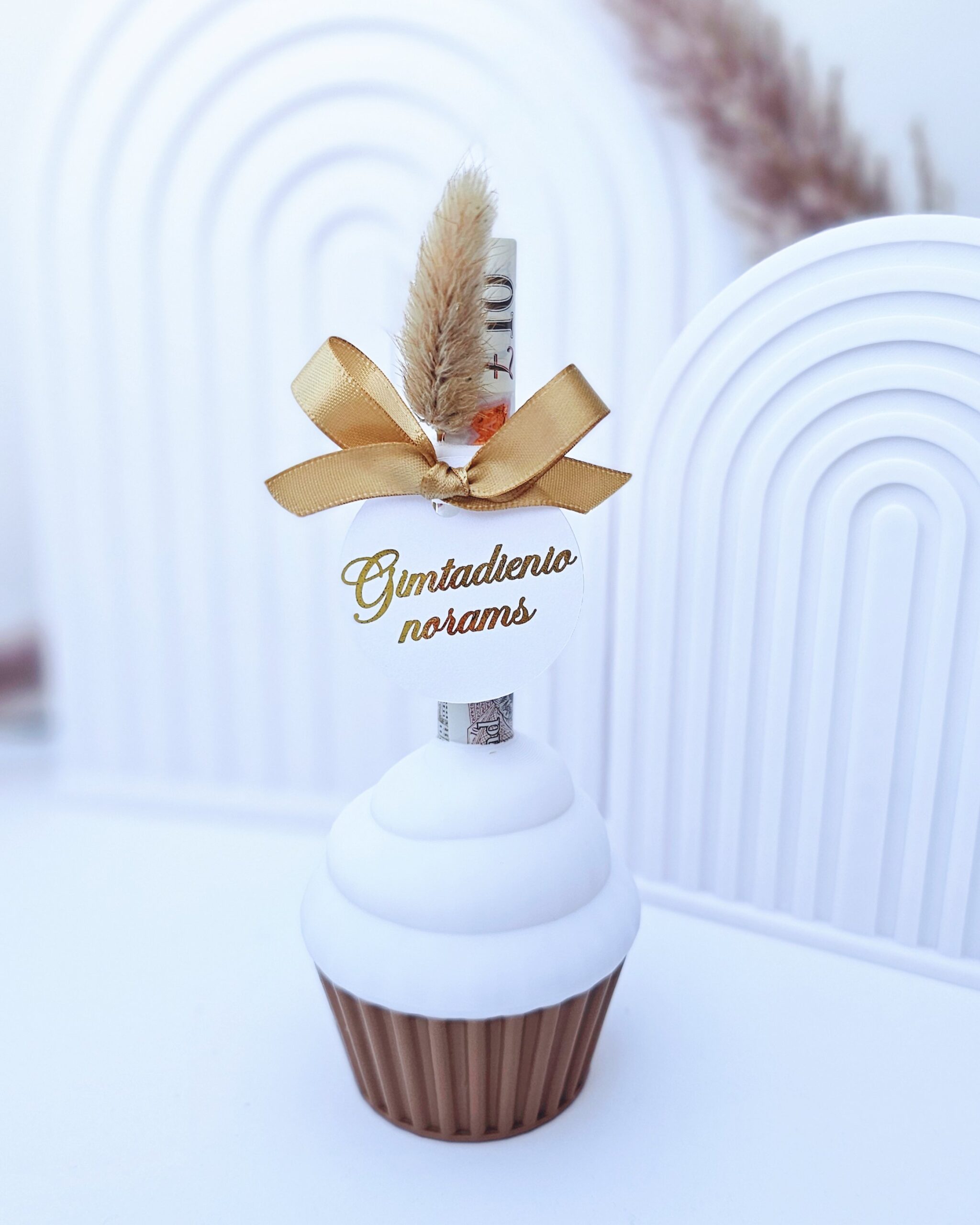 White Decorative Cupcake Gift Holder