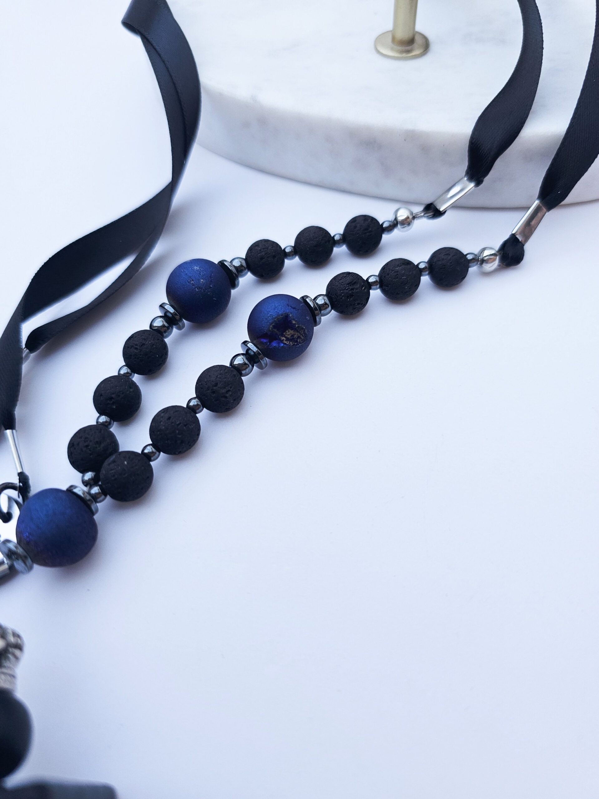 Car Hanging Diffuser with Fragrance and Natural Stones - Image 2