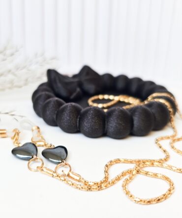 Gold Eyeglass Chain with Hematite Heart & 3D Printed Jewelry Dish – Gift Box Set